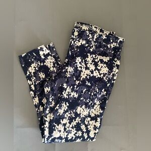 GAP Blue and White Legging Jeans